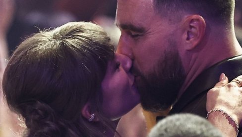 Венчаница Тејлор Свифт је инспирисана једном од најпознатијих у Холивуду: Стара је 76 година, а носила ју је Елизабет Тејлор