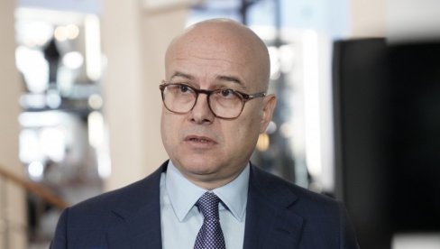 Kao da priželjkuju jakobinsku diktaturu! Vučević očitao lekciju blokaderima koji neće u srpsku vojsku - taj narativ prave 10 godina