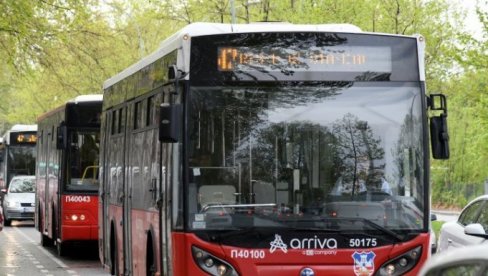 BEOGRADSKA PRIČA KOJA VRAĆA VERU U LJUDE: Kontrolorka Alisa i vozač autobusa odvezli trudnicu do porodilišta