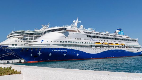 Крузер прошао кроз Ормуски мореуз: Први пут од почетка рата