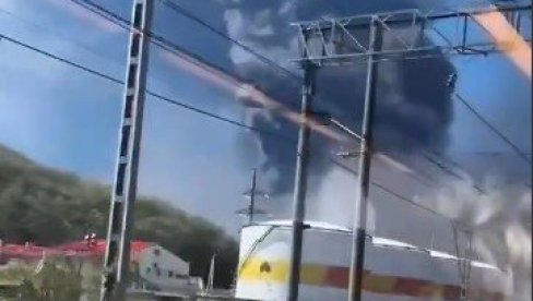 Ogroman požar na naftnom terminalu u Rusiji: Preko 200 vatrogasaca se bori sa vatrenom stihijom u Krasnodaru (VIDEO)
