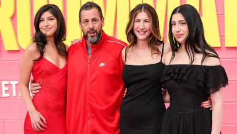 Jede ostatke hrane, kupuje nameštaj na buvljaku, a težak je milione dolara: Način života prebogatog holivudskog glumca iznenađuje mnoge