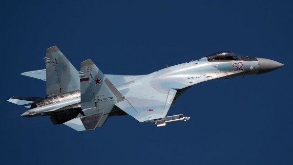 УСИЈАЊЕ ИЗНАД БАЛТИКА: Руски Су-35 у блиском сусрету са Рафалом и Грипеном