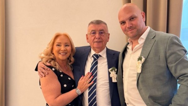 Кумство које траје деценијама: Михајло Шаулић венчао и другог Колетовог сина и наставио породичну традицију (ФОТО)