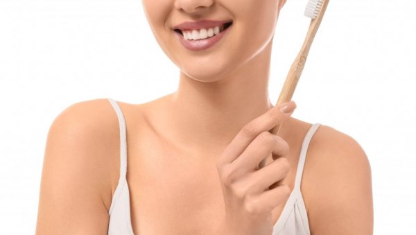 Без великих трошкова и скупих третмана: Намирнице које могу природно избелити зубе