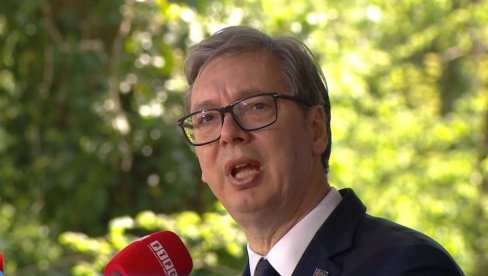 VAŽAN DAN ZA SRBIJU: Predsednik Vučić na spajanju glavne mostovske konstrukcije u okviru Fruškogorskog koridora (VIDEO)