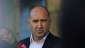 БУГАРСКИ ПАРЛАМЕНТ НА НОГАМА: Аплаузи за вето Радева на санкције Русији