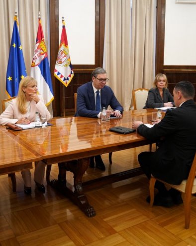 Завршене консултације Председника Србије са странкама: Вучић разговарао с Алтернативом за промене и Уједињеном сељачком странком
