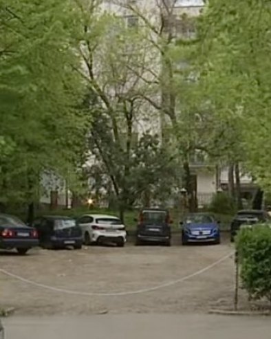Паркирају кола по својим правилима: Поједини становници престонице сами решавају проблеме