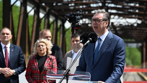 Увек честитамо онима од којих изгубимо, за разлику од наших противника Вучић: Њих предводи један високоинтелектуални двојац Ђокић-Бодирога