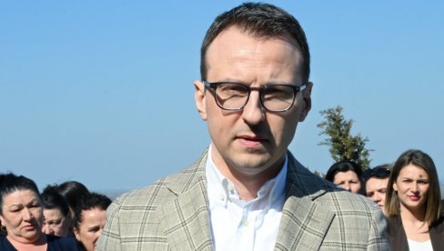 ПОНОШУ СМЕТА НАЈВЕЋЕ ПРИЗНАЊЕ КОЈИМ ЈЕ ВУЧИЋ ОДЛИКОВАН ОД СИЈА: Он може да рачуна евентуално на некакав Kуртијев орден за заслуге