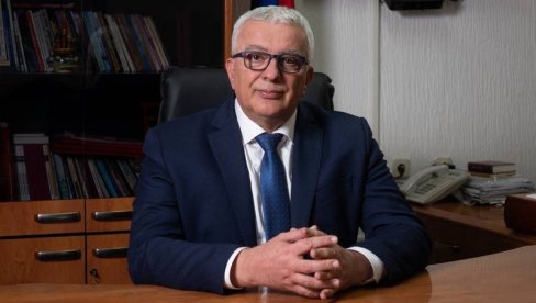 ANDRIJA MANDIĆ PRED 21. MAJ: Nije sporno što ideš na prijem, sporno je šta time priznaješ