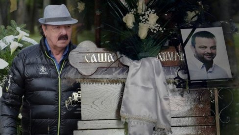 Харис Џиновић први пут у јавности након Мелинине свадбе: Дошао на сахрану колеге с којим је сарађивао 12 година