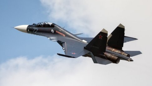 РУСИЈА ПРОИЗВЕЛА НОВО СУПЕРМАНЕВАРСКО ЧУДОВИШТЕ: Су-30СМ2 спреман да доминира небом! (ВИДЕО)