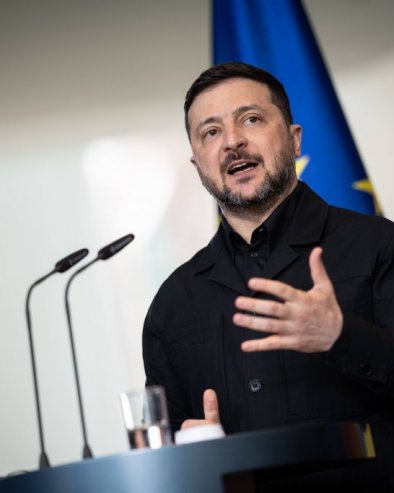 КРАЈ ЈЕДНЕ ЕРЕ: Украјина више не зависи од америчке милости (ВИДЕО)