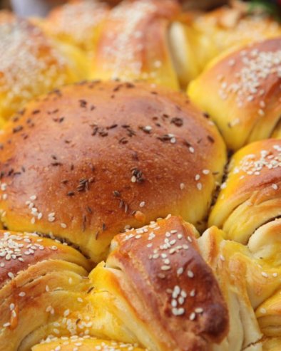 НЕ ЗОВЕ СЕ БЕЗ РАЗЛОГА ОВАКО: Мекана погача, уживаћете и у мирису и у укусу