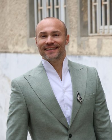 Аца Софронијевић објавио прву фотографију ћерке Таре: Хвала ти Боже