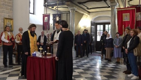 Parastos žrtvama Jasenovca u Manastiru Savina: Iguman Makarije poručio - „Zlo uništava najpre onoga ko ga čini“