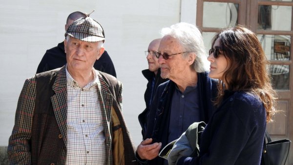 Писмо наших књига: Ћирилична даровница Матији Бећковићу