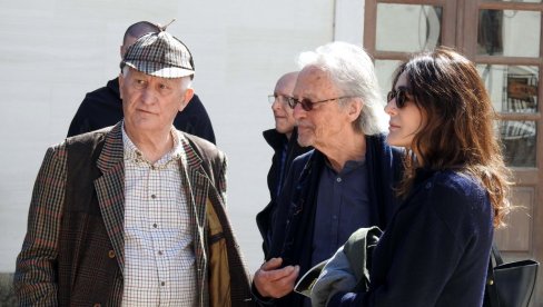 Писмо наших књига: Ћирилична даровница Матији Бећковићу