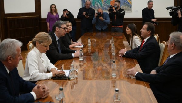 Почеле консултације: Вучића са представницима Покрета снага Србије - БК