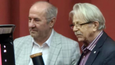 Daj detetu osmeh, ono će tebi dušu: LJubivoju Ršumovićusvečano uručena nagrada Dositej Obradović za životno delo