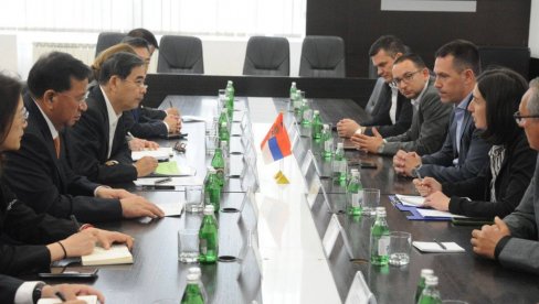 Novi mostovi saradnje: Sastanak delegcije NR Kine sa čelnicima Kraljeva