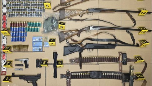 Одузето пет пушака, муниција, делови оружја: У Бијелом Пољу процесуиран вишеструки повратник