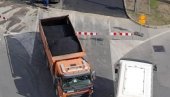 Обустава саобраћаја на Иришком венцу: Откачена приколица ударила у камион са цистерном