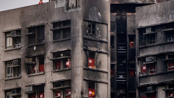 Букнуо пожар у стамбеној згради: Страдало више особа, ватрогасци одмах реаговали