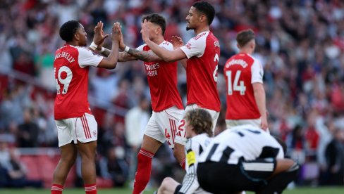 Арсенал је опет први у Премијер лиги: Тобџије се мучиле, али победиле Њукасл (ВИДЕО)