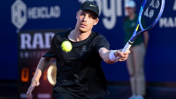 Сензација у Мадриду: Денис Шаповалов изгубио од 140. тенисера света
