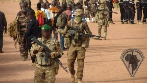 UKRAJINI I FRANCUSKOJ NIJE DOSTA RATA: Kijev preko Pariza nudio vojnu pomoć militantima iz Malija?