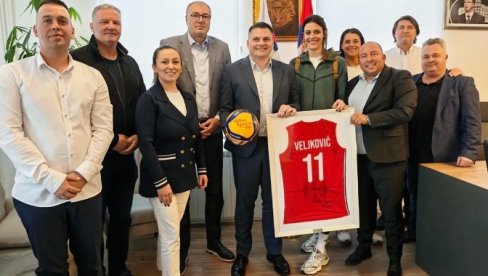 Танасковић предводио спортску делегацију током посете Лебану