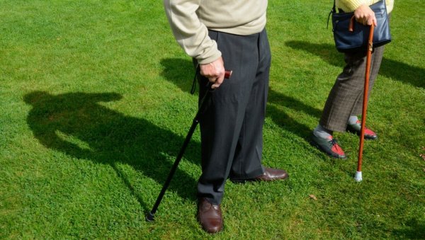 Ова бројка је одлучујућа: До које године пензионери могу да подигну кредит?