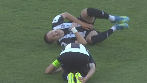 Prekinut 179. večiti derbi: Navijači naterali sudiju da zaustavi igru (VIDEO)