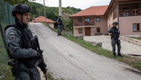 Куртијева полиција хапси Србе: Привели малолетника због натписа на мајици