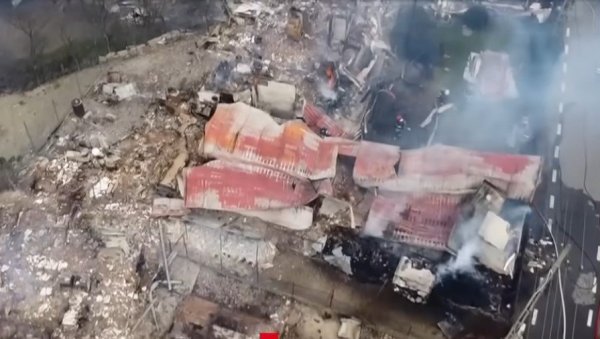 Изгорело цело село, призори потресни: Варнице су прескакале из једне куће у другу, нисмо знали шта пре да спасемо... (Фото/Видео)