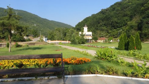 KREĆE PODELA VAUČERA OD 10.000 DINARA! Evo ko ima pravo na na njih i kako se prijaviti