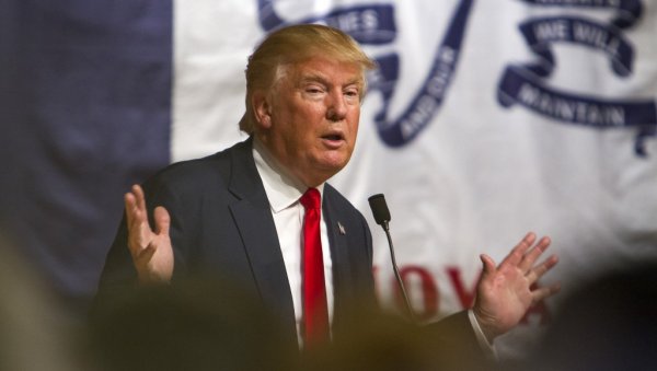 Трамп: Иран нас је управо обавестио да су у колапсу, траже нам једну ствар!