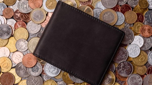 Бонтон је јасан: Да ли је данас неваспитано питати колегу колика му је плата?