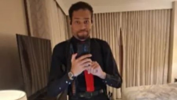 Објављен селфи нападача на Трамповој гала вечери: Погледајте колико оружја има (ФОТО/ВИДЕО)