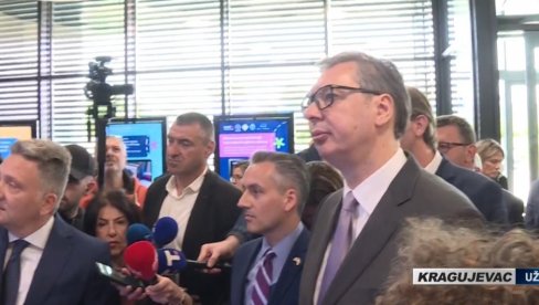 Vučić prisustvuje puštanju u rad novog superkompjutera u Kragujevcu (VIDEO)