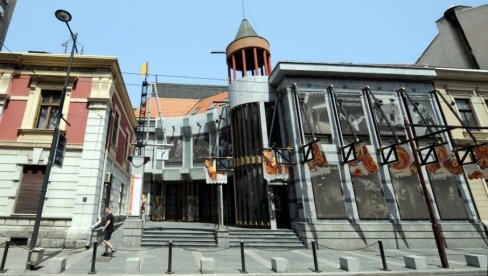 Новости вас воде у Атеље 212. Погледајте представу “Нико није заборављен и ничега се не сећамо“