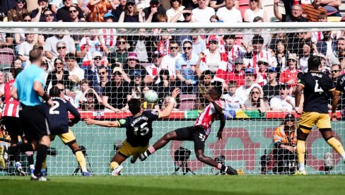 Kakva utakmica u Premijer ligi: Brentford pobedio Vest Hen, čekićare čeka grčevita borba za opstanak
