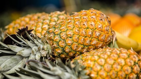 Najskuplje voće na svetu: Kada ananas košta više od automobila, a tek da čujete za grozd grožđa