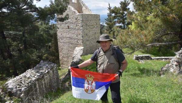 У грчком месту Сервији, првом српском граду којег је у историју уписао ромејски цар Порфирогенит: Име и Душанова кула надживели империје