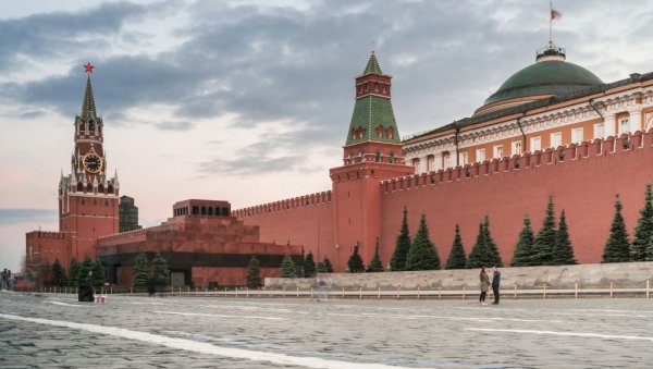 Зеленски прети Путину: Русија се плаши да би дронови могли да прелете изнад Москве током параде