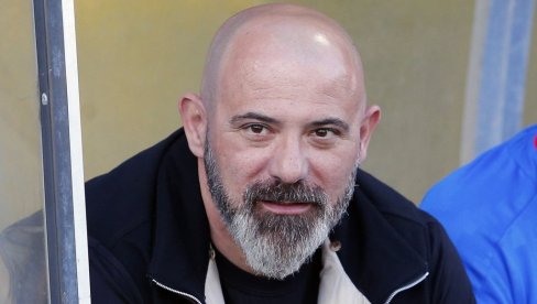 ZEMLJOTRES PORED MARAKANE! Stigao ljubimac delija, Stanković se prvi slikao s njim! (FOTO)