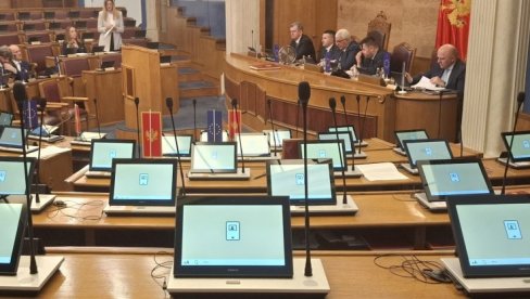 SRAMNO: Srbi i Crnogorci iz PES-a, NSD-a i Demokrata izglasali zakon kojim  Srbija proglašavaju za okupatora 1918. godine